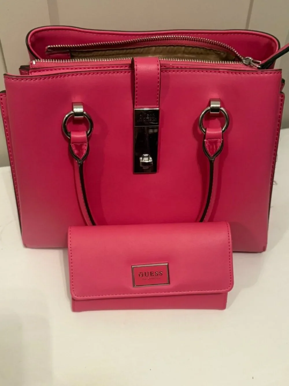 GUESS Hot Pink Tote Bag & Matching Wallet Set – Chic & Bold